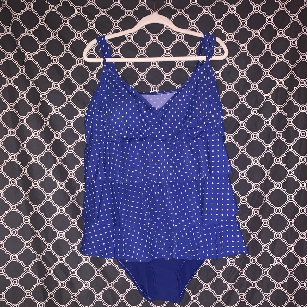 BLUE AND WHITE POLKA DOT SWIMSUIT